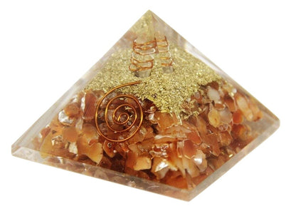 Pirâmide de Orgonite com Cornalina